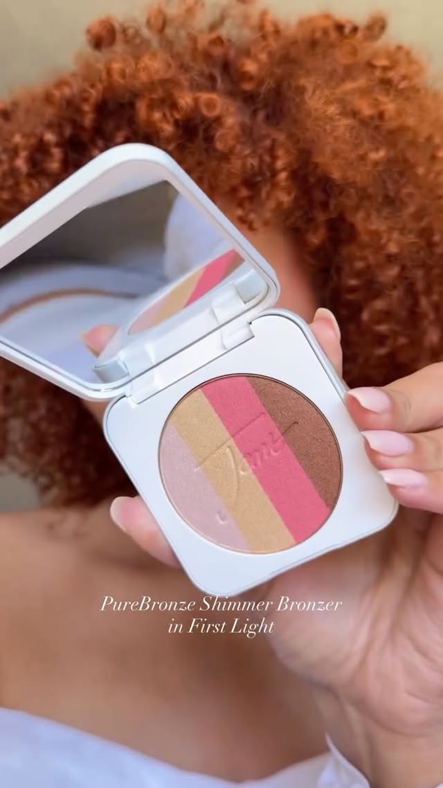 Instagram post by @alexuscarol_ for jane iredale. Caption reads: [...] the season with a pop of color using....