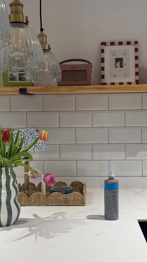 Instagram post by @cottagebytheriver_ for smol. Caption reads: [...] the laundry exists 🧺 Refilling with....