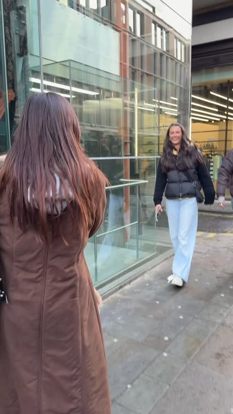 Instagram post by @luvjusdates for Wizz Air. Caption reads: @wizzair providing the adventure… and husbands....