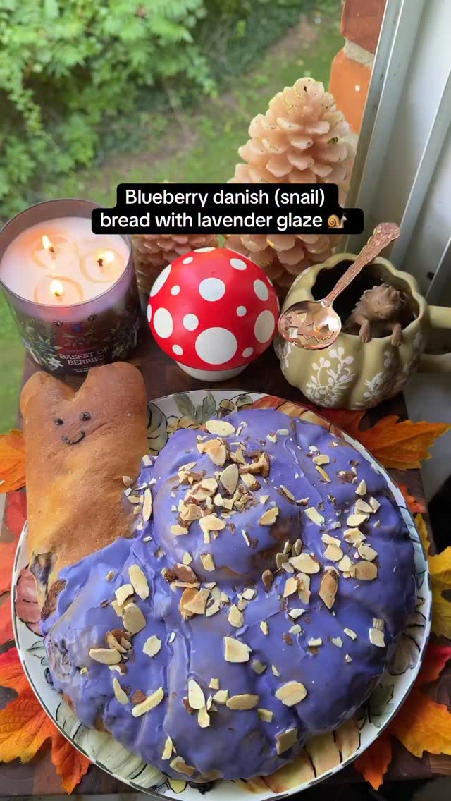 Instagram post by @f00dventures for Nature Restore. Caption reads: #ad Back at it with my bread animals. Cause why....