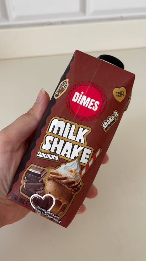 Instagram post by @nisaayldrrrm for DİMES Club. Caption reads: Yeni favori lezzetim “ Dimes Milkshake Çikolatalı....