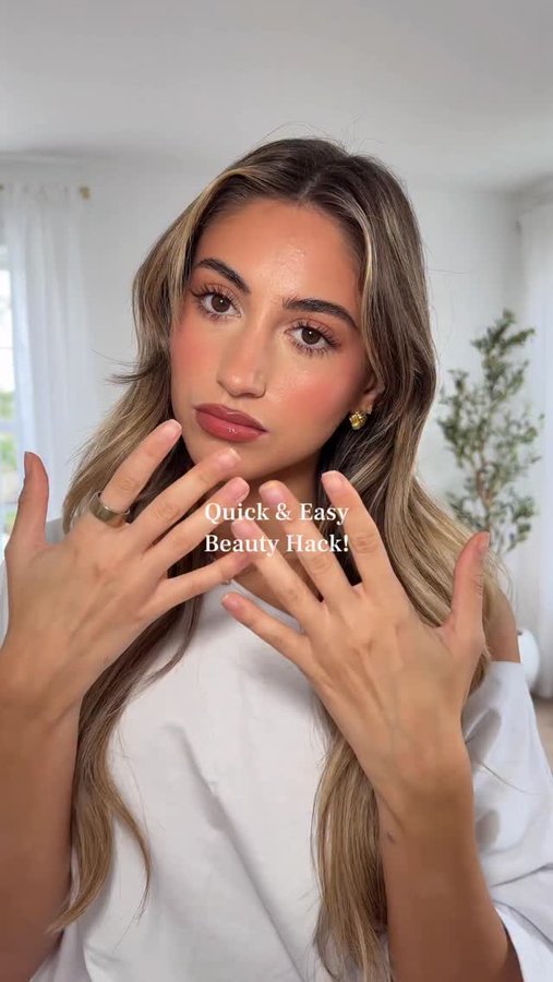 Instagram post by @samanthaarandazzo for Sally Hansen. Caption reads: Fav beauty hack that isn’t talked about enough:....