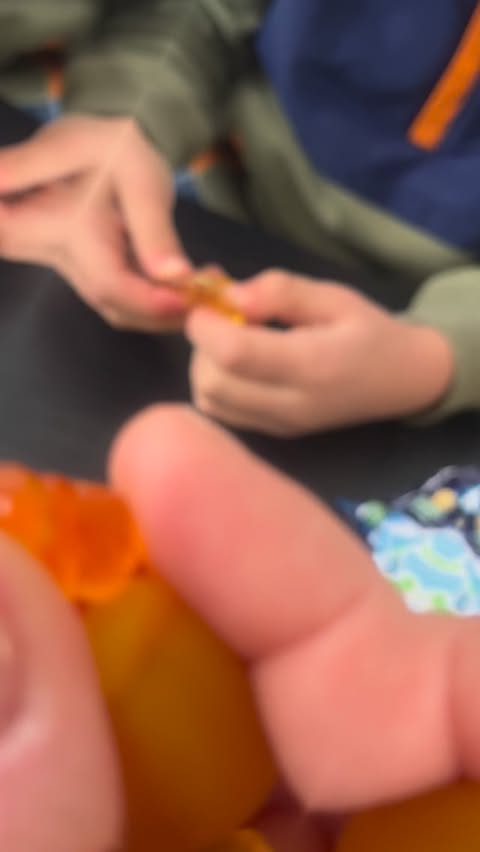 Instagram post by @giusi_ugc for Amos Sweets. Caption reads: All we want is … a full peelerz gummy, tasty....