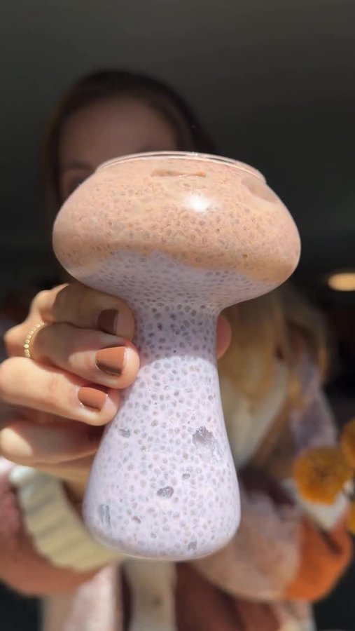 Instagram post by @jennaliveswell for Singles To Go. Caption reads: one of my more successful “intrusive thought”....