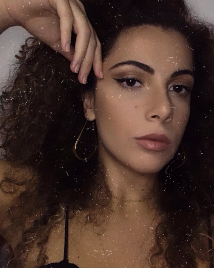 Instagram post by @barbaramaugery for Rosefield. Caption reads: 𝒹𝑒𝓉𝒶𝒾𝓁𝓈 @rosefield @rosefieldambassador #ad....