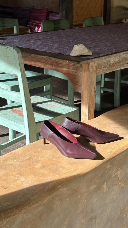 Instagram post by @emelinaah for St. Agni. Caption reads: [...] sit in a beanbag and drink a Bintang 💕....