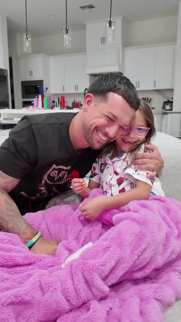 TikTok post by @beau_romero for Ocoopa. Caption reads: [...] that make a big difference @warmwithocoopa....