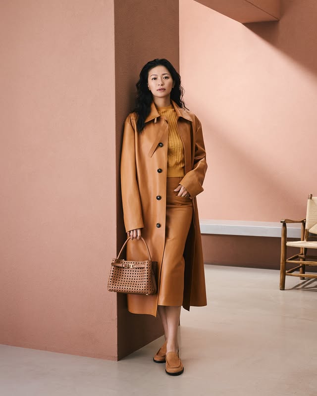 Instagram post by @nana_eikura for Tod's. Caption reads: [...] T Timeless top handle bag. @nana_eikura....