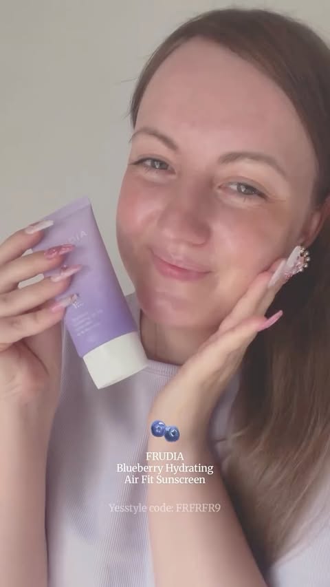 Instagram post by @fr.fr.fr9 for Frudia. Caption reads: [...] honest little sunscreen recommendation ✧....