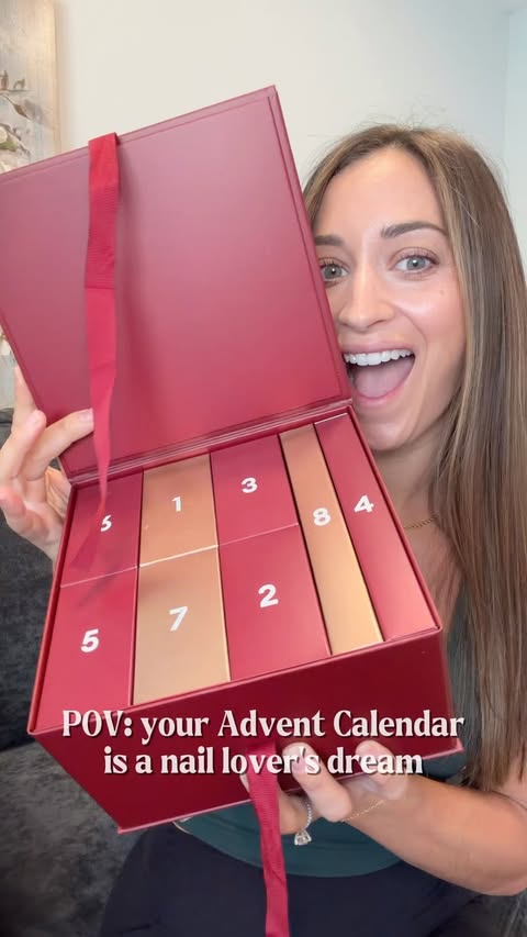 Instagram post by @kristin.jt for Manucurist. Caption reads: [...] Green & Active Advent Calendar from....
