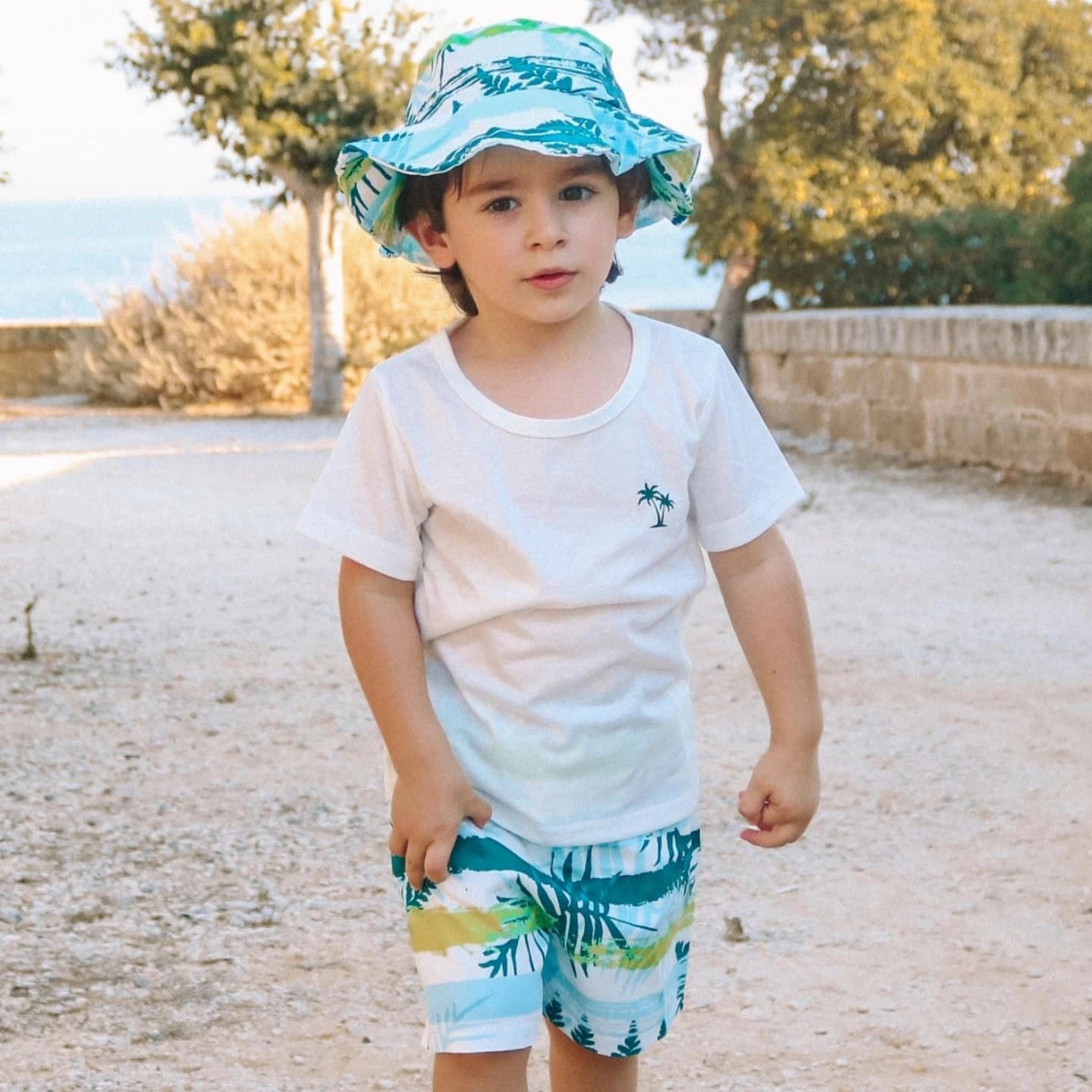 Instagram post by @danielamelileo for SHEGLAM. Caption reads: Perfetto così ❤❤❤

Completini: @shein_kids....
