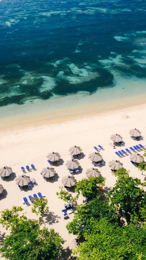 Instagram post by @lukemcameron for Luxury Escapes. Caption reads: A Bali trip is always a good idea. We love this....