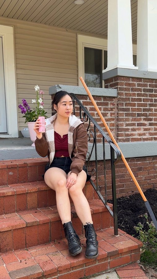 Instagram post by @_eveloves for Pop & Bottle. Caption reads: Plant my flower patch with me 🌸🌷🌼🌺
It was my....