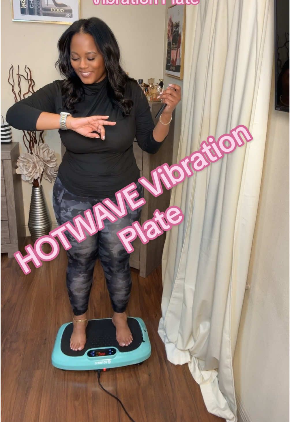 TikTok post by @exquisitelenz for Hotwave. Caption reads: [...] #tiktokshopcreatorpicks #bfcm @HOTWAVE.
