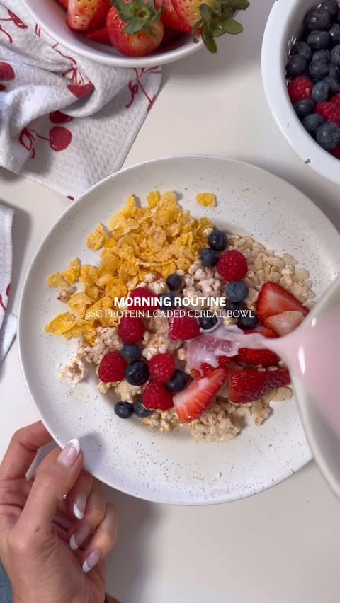 Instagram post by @alectreffs for Life Extension. Caption reads: [...] omega-3 that i’m hooked on from....