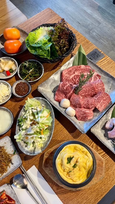 Instagram post by @yingthefoodie for Queensland Foodies Network. Caption reads: a premium KBBQ spot has landed in East Brisbane....