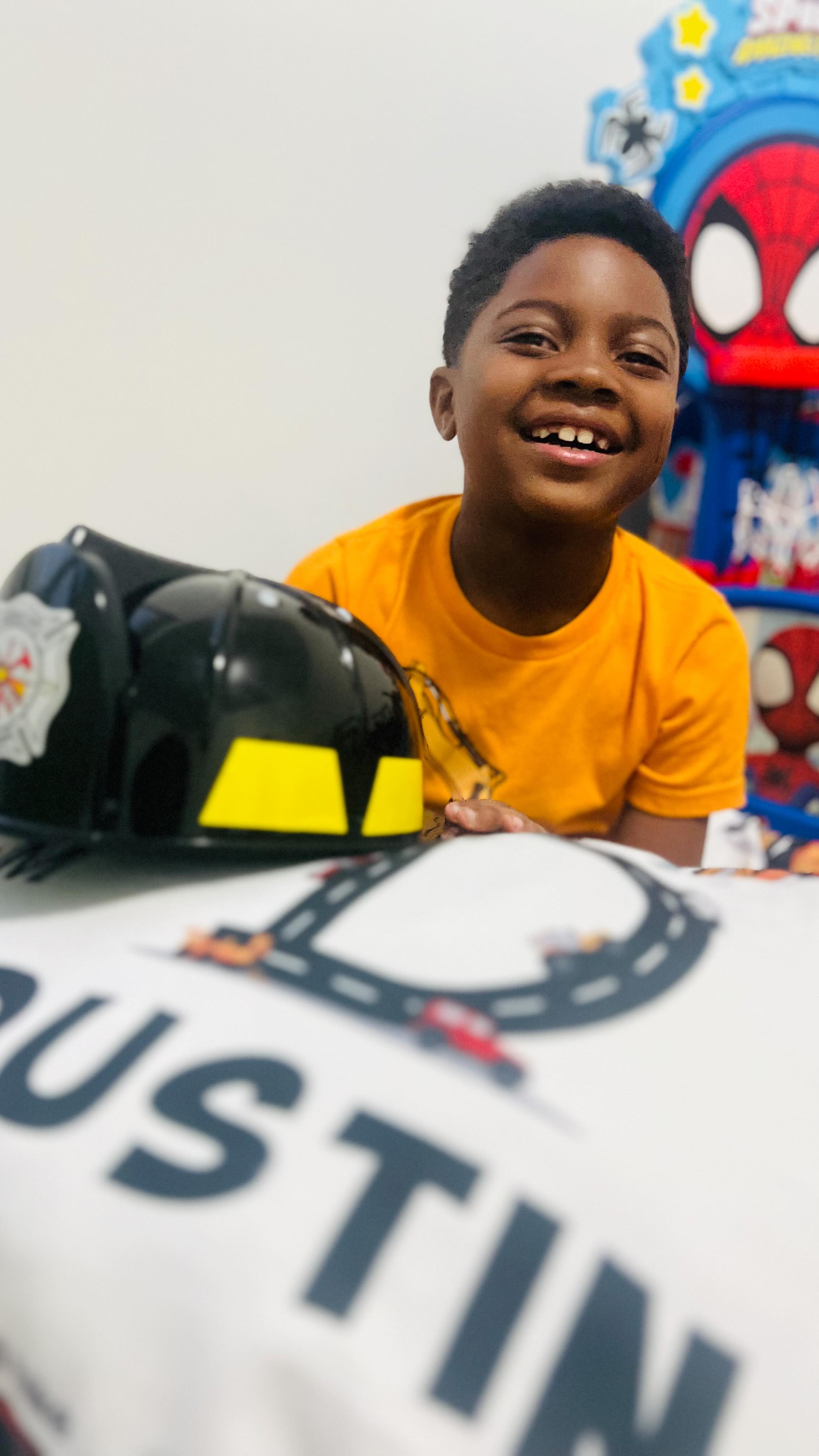 Instagram post by @livinlyfeyoung for Delta Children. Caption reads: My son is very small and everyone gets his age....