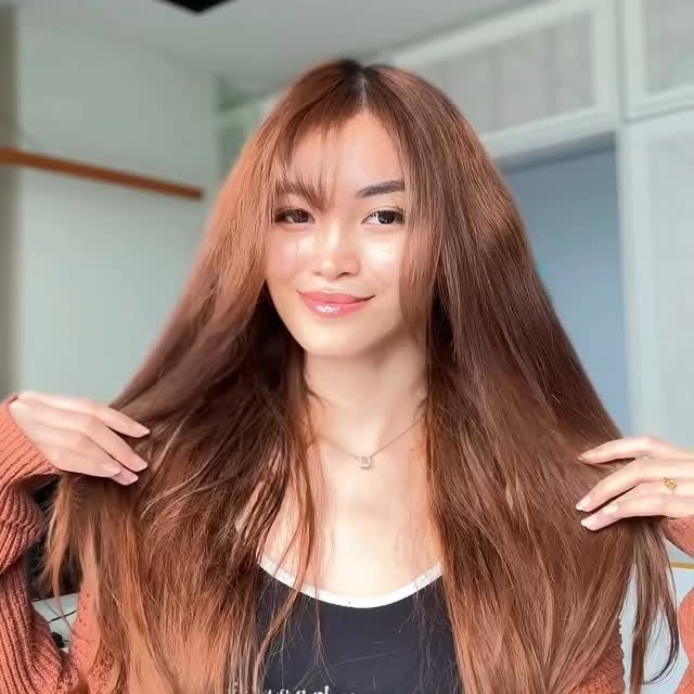 Instagram post by @erynamira for Klorane. Caption reads: [...] je boleh rapuh… rambut pun! 😩💔 Nasib baik....