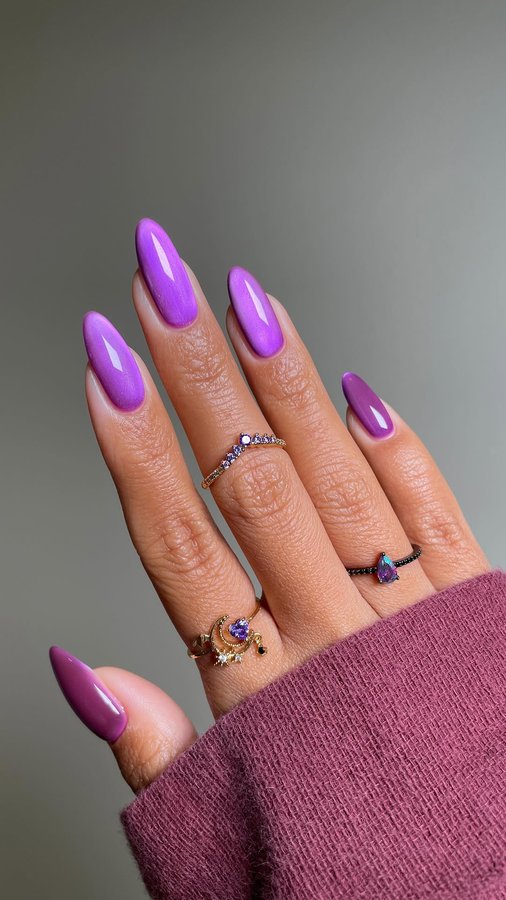 Instagram post by @sansungnails for Shopgirlscrew. Caption reads: [...] Amzn (link in bio to sf
•rings from....