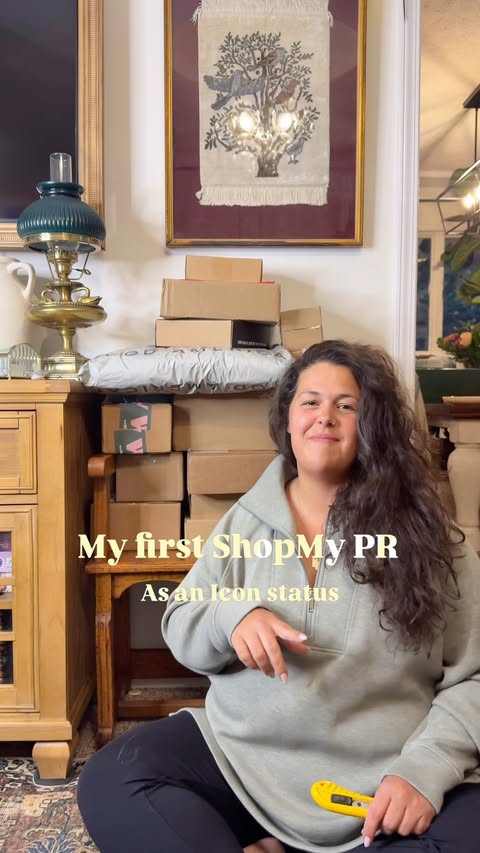 Instagram post by @emm_babbyy for ILIA. Caption reads: Have you tried any of these products?? #prunboxing....