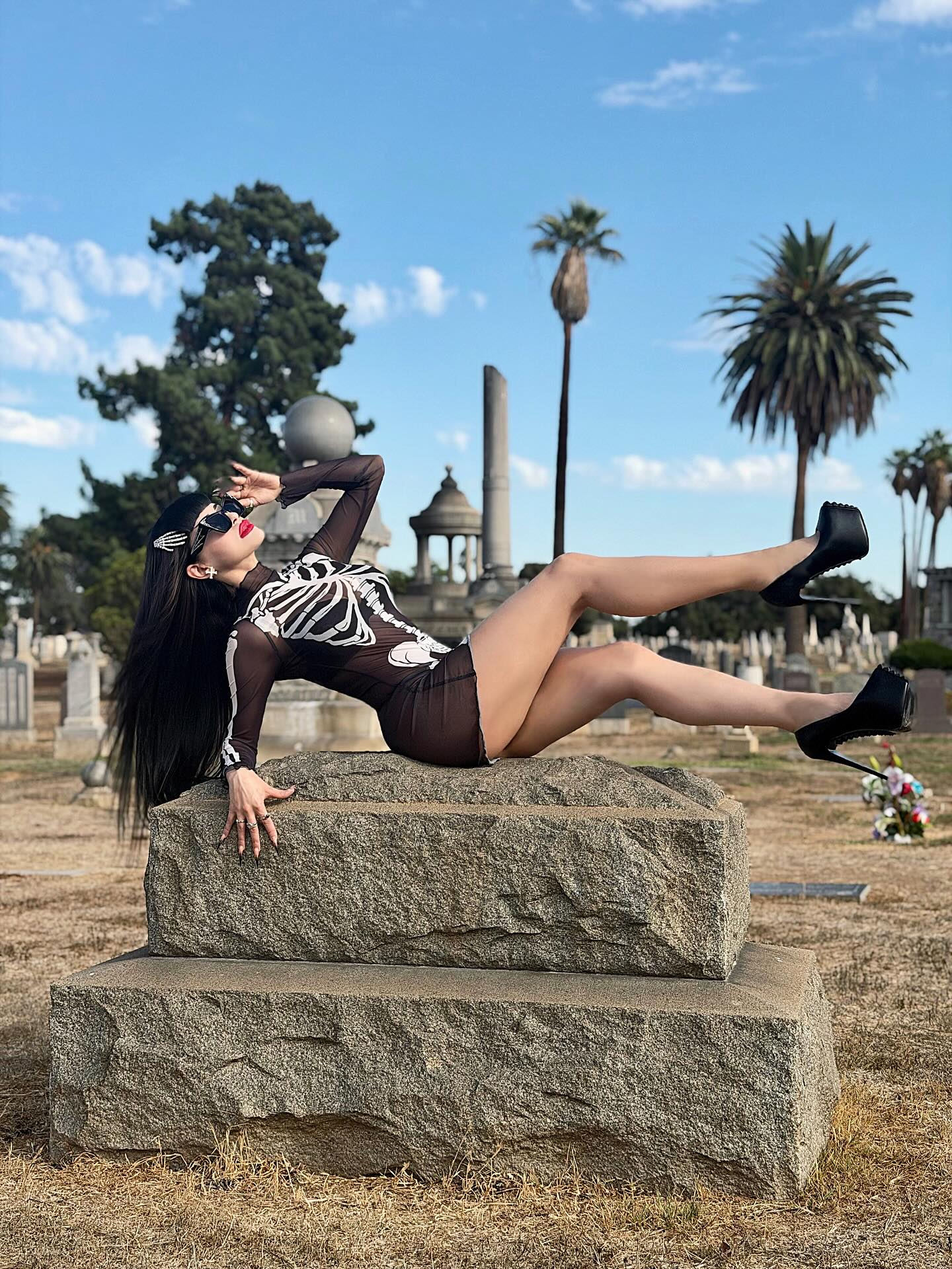 Instagram post by @victoriavenin for ROMWE. Caption reads: 🦴🖤🪦☠️🪦🖤🦴

Hey Batties! ROMWE has officially....