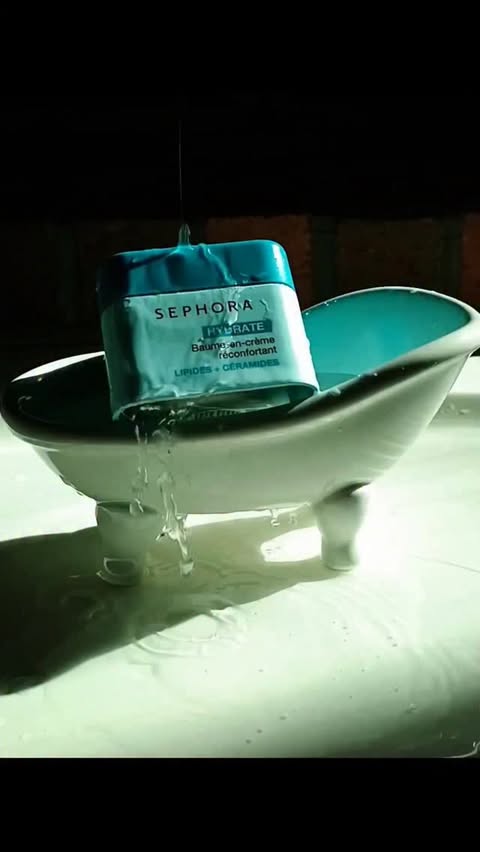 Instagram post by @agingbeautie for Beautytap. Caption reads: My first campaign through @beautytapofficial AND....