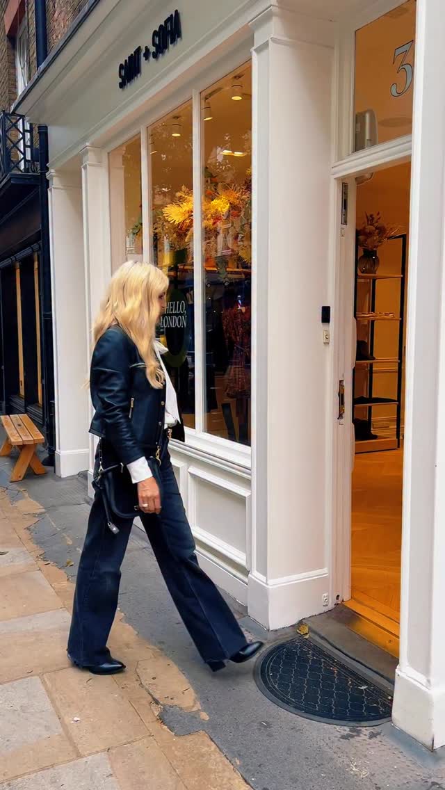 Instagram post by an influencer for Saint and Sofia. Caption reads: [...] shopping with me to the @saintandsofia store....