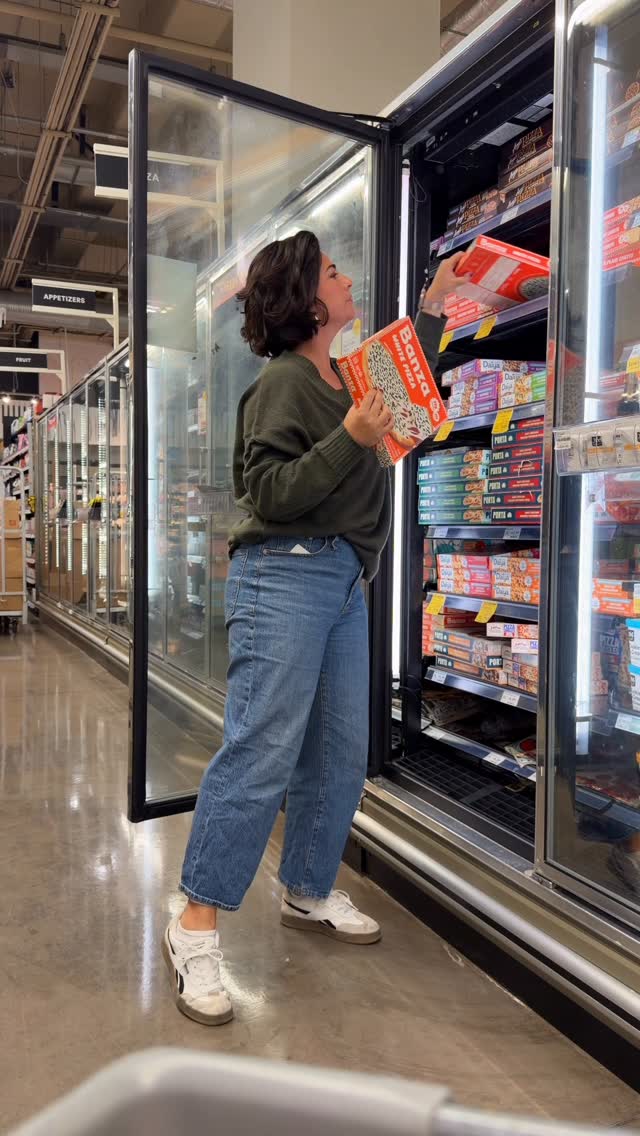 Instagram post by @over30momtips for Banza. Caption reads: Found the new @eatbanza White Pizza at Whole Foods....