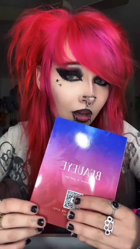 Instagram post by @xandrawr.xo for BEAUEYE. Caption reads: Use code “xan” for 10% off link in bio! #beaueye....