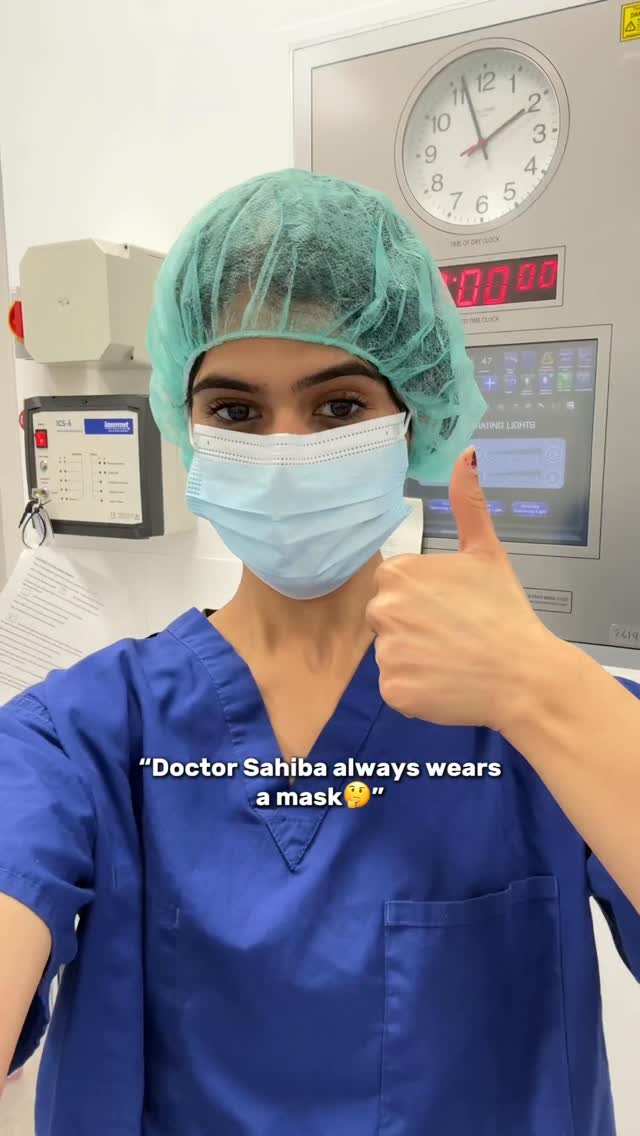 Instagram post by @anushkavyas4 for MuscleBlaze. Caption reads: mask off😷💉✨
.
.
.
.
.
.
@muscleblaze Code:....