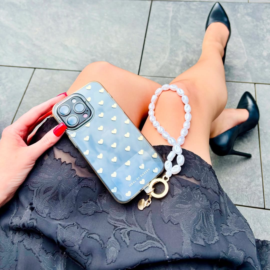 Instagram post by @nina_lovestyle for idealofsweden. Caption reads: Anzeige • Golden details, summer feels ✨💛 📱....