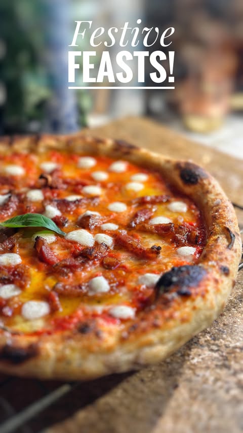 Instagram post by @dough_and_behold for Ooni. Caption reads: 🎄🎄🎄
Festive Feasts - The Vito
- Sliced....