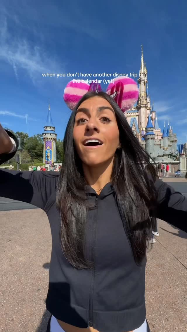 Instagram post by @thehungryfork_ for Undercover Tourist. Caption reads: You best believe i’m already on the @themeparkfrog....