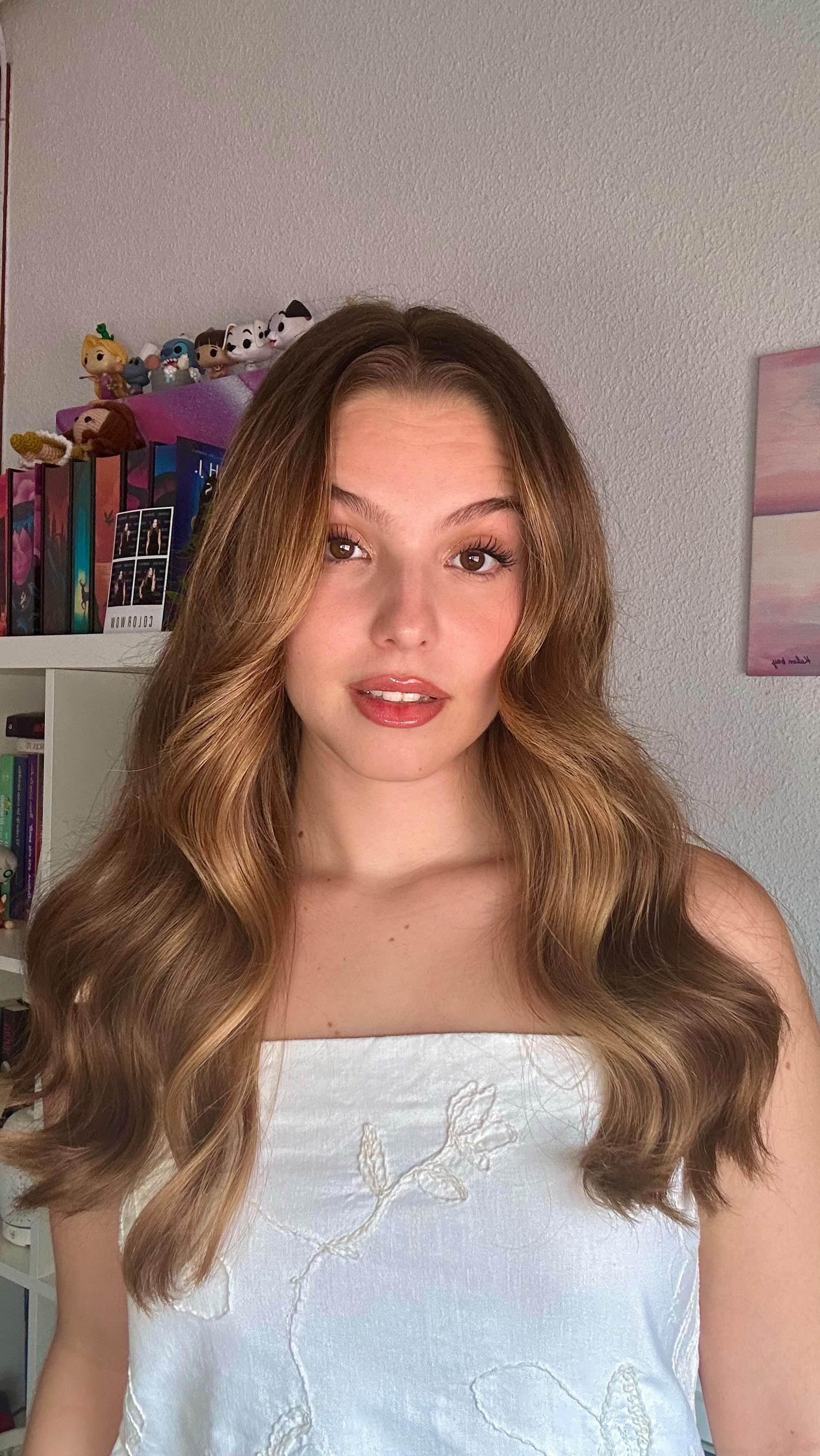 Instagram post by @kalonbay for Color Wow Hair. Caption reads: Os enseño a dejaros un pelazo de peluquería sin....