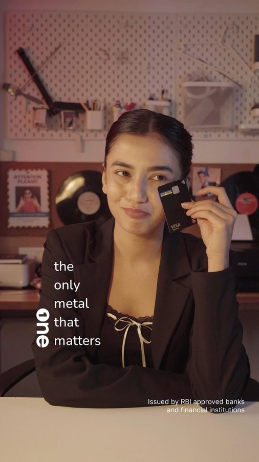 Instagram post by @saanctiti for OneCard. Caption reads: get the only metal that matters, @getonecardin....