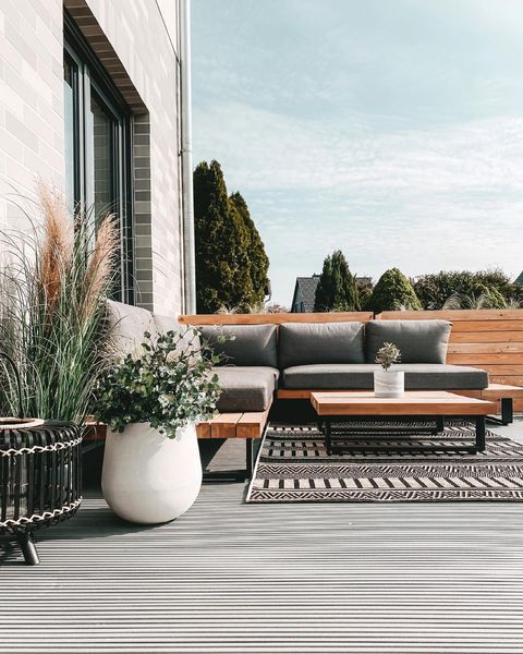 Instagram post by @jacquis.view for Jotex. Caption reads: Werbung
Es wird immer grüner auf unserer Terrasse.....