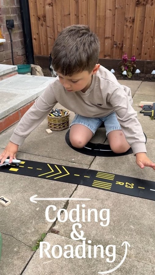 Instagram post by @mini_messy_kids for Waytoplay. Caption reads: Coding & roading ⬆️↗️✈️
Ad @waytoplaytoys have....