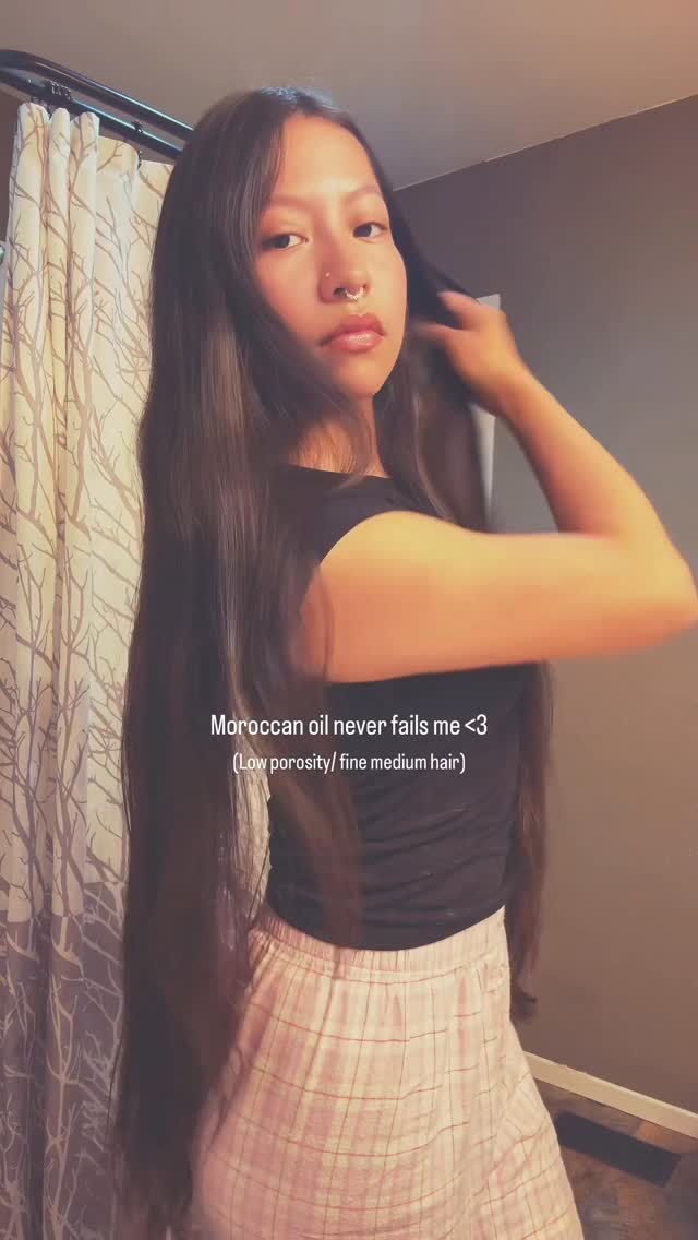 Instagram post by @kimprecioustso for Moroccanoil. Caption reads: My MUST have products 😭💞.