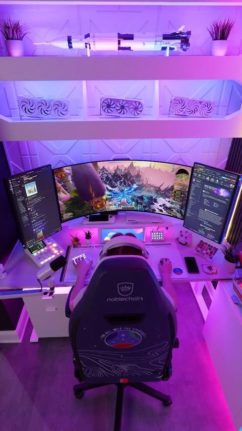 Instagram post by @techtesseract for Secretlab. Caption reads: Time to tackle two major issues in my setup that....