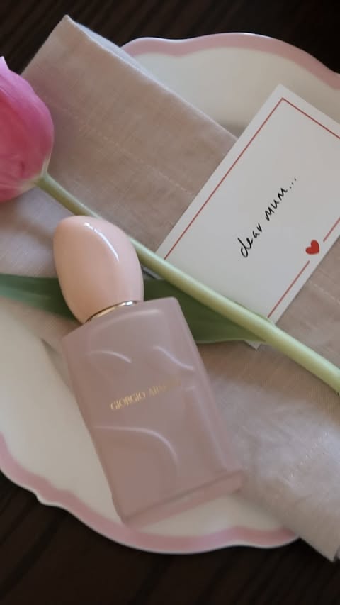 Instagram post by @kasiaastanicich for Armani beauty. Caption reads: AD yes, da, Sì ♥️ a world of @armanibeauty Sì for....