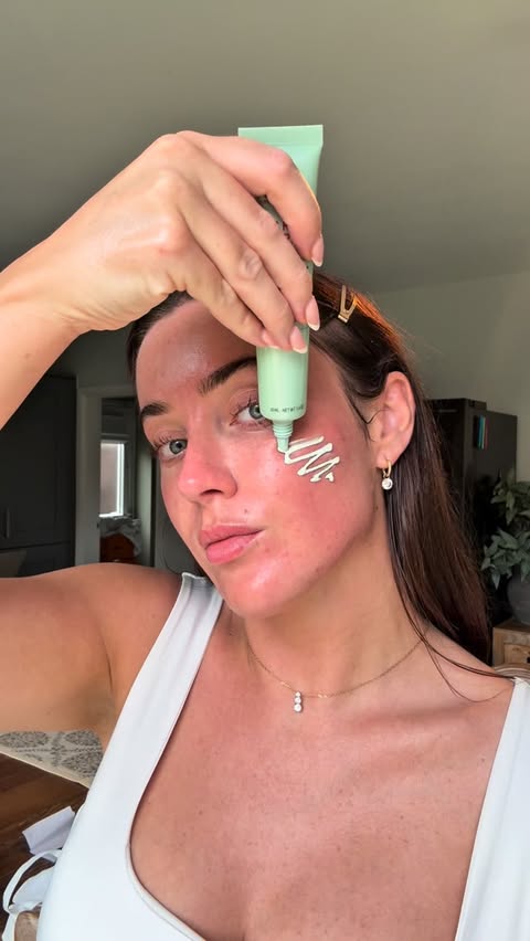 Instagram post by @reganellisx for Erborian. Caption reads: [...] house and skin? Sign me up RUGHT NOW!....