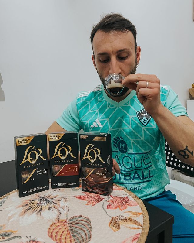 Instagram post by @michaelmoscarelliofficial for LOR Espresso. Caption reads: Un buon caffè @lorespresso_it per un pre partita....