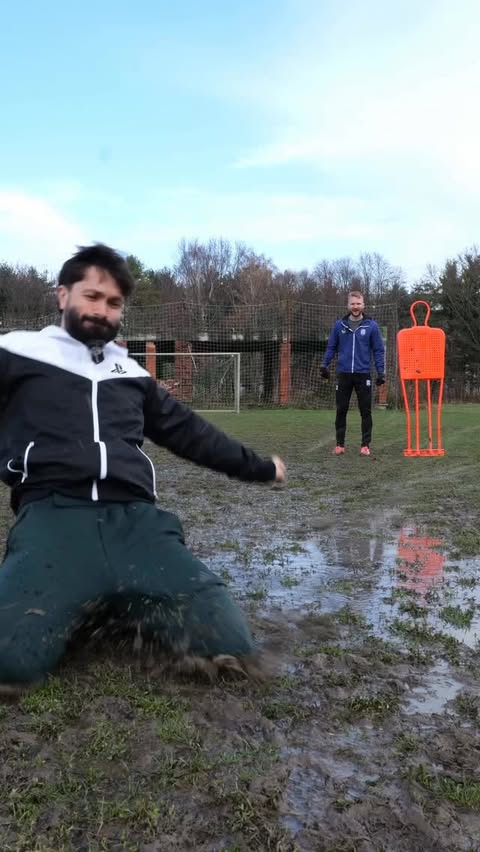 Instagram post by @tapirlo.fc for PlayStation. Caption reads: Zimske gadosti 🙈 @lukavrba i ja smo rekreirali....