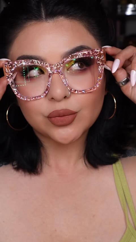 Instagram post by @misssmaddy for Zeelool. Caption reads: [...] 💰 misssmaddy for 10% off your order....