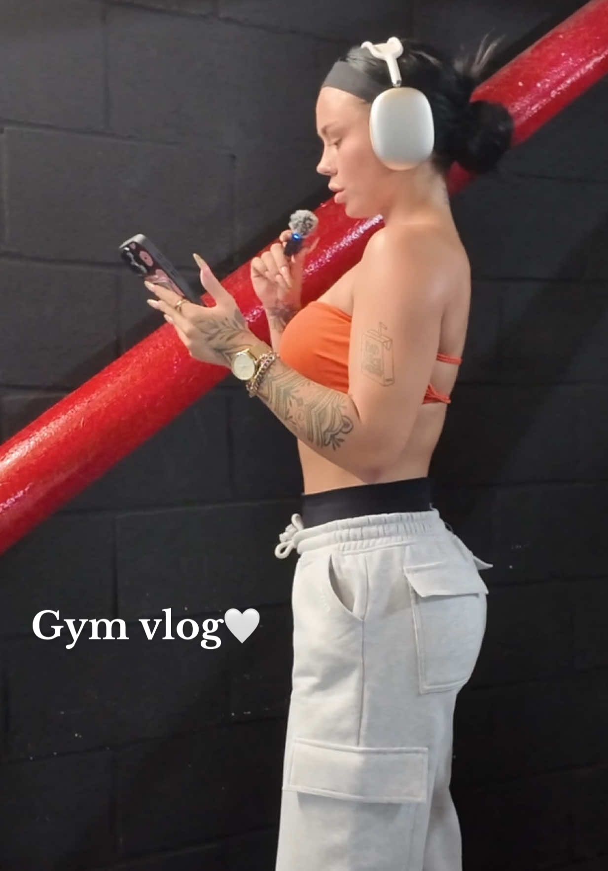 TikTok post by @mselleymay2 for EHPlabs. Caption reads: Using my fav @ehplabsuk oxyshred 🥵 wearing @DFYNE.