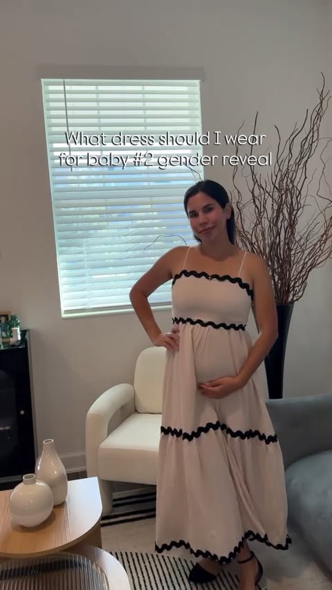 Instagram post by @gigimaternando for PinkBlush Maternity. Caption reads: [...] to help me decide.🥰💖 Thanks....