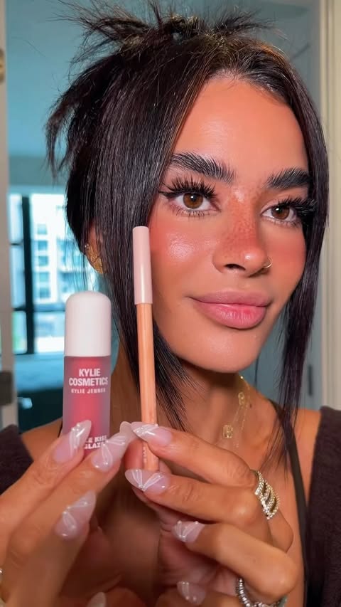 Instagram post by @huda_gash for Kylie Cosmetics. Caption reads: [...] stop wearing from @ultabeauty and....