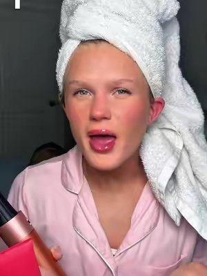 TikTok post by @emmakwillman for dae. Caption reads: [...] here are my secrets: -star of the show: @Dae....
