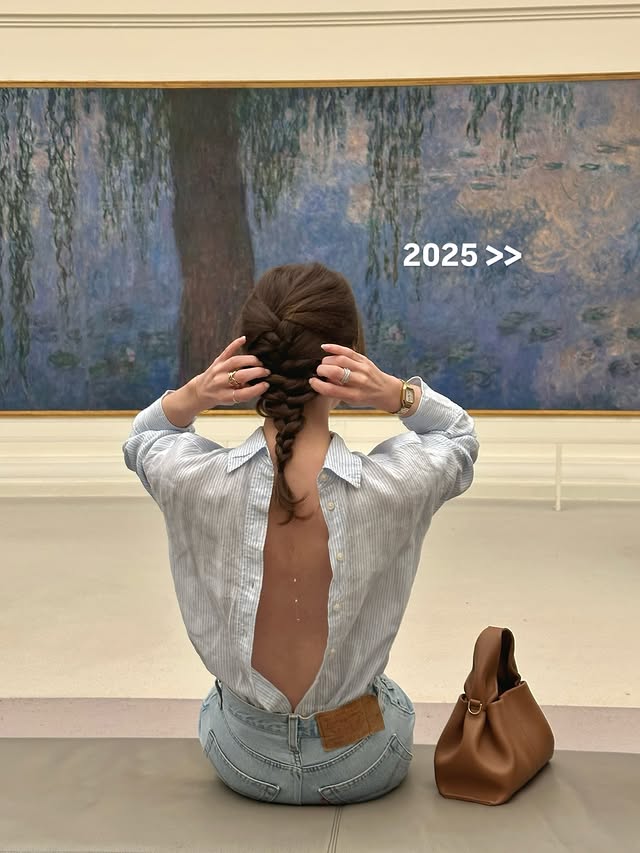 Instagram post by @louiseandraca for Source Unknown. Caption reads: 2025 en 12 images ✨
.
.
coIIaboration commerciaIe.