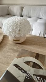 Instagram post by @hannahstraffordtaylor for Venus et Fleur. Caption reads: AD Winter couldn’t get over the beautiful scent of....